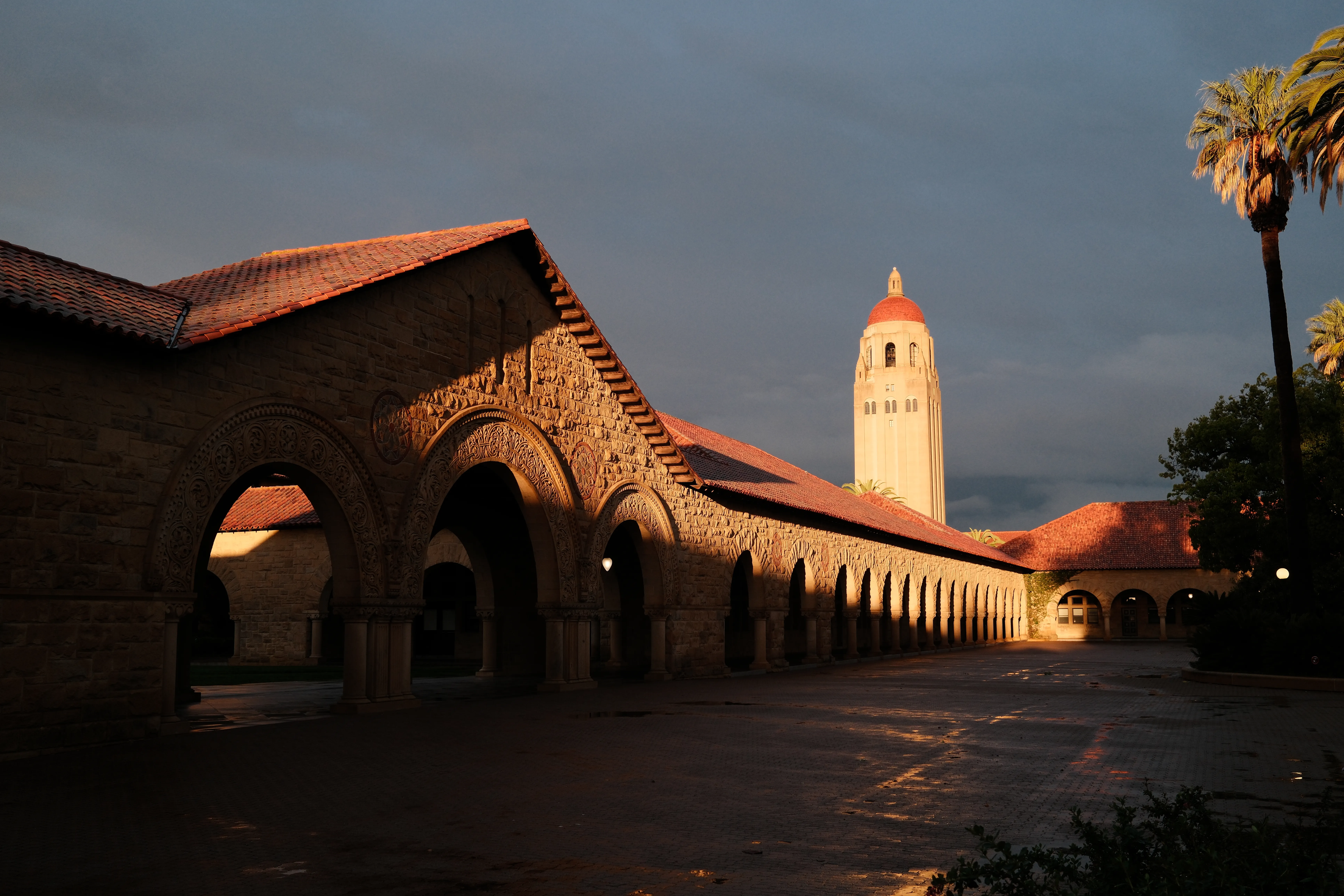 The sun was particularly dramatic in Main Quad.